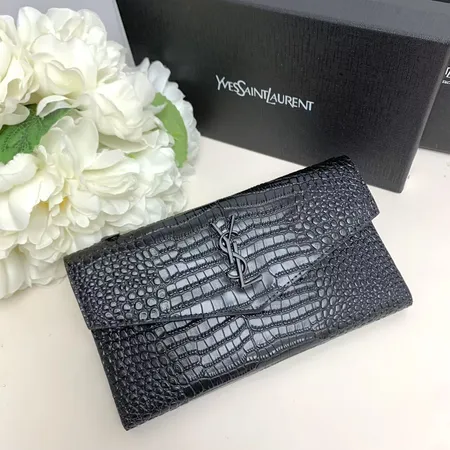 イブサンローラン 長財布