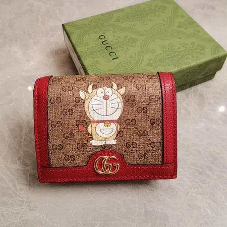 グッチ 折り財布