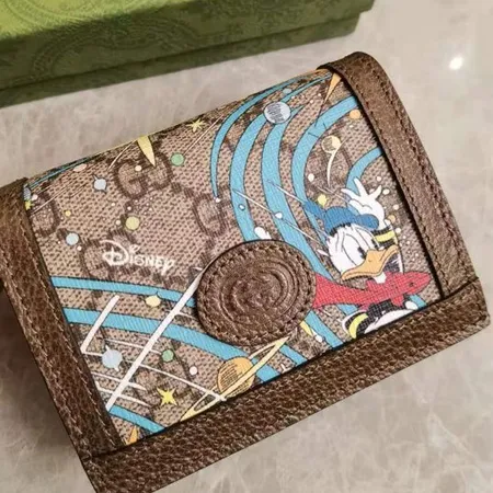 グッチ 折り財布