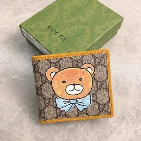 グッチ 折り財布