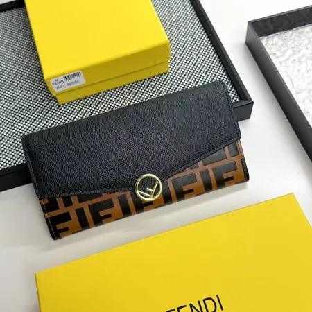 フェンディ 長財布