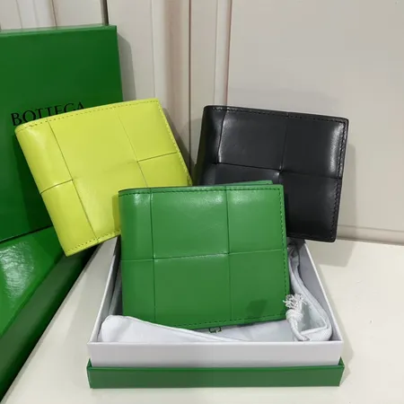 ボッテガ ヴェネタ 折り財布