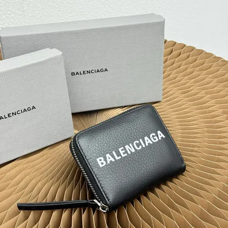 バレンシアガ 長財布