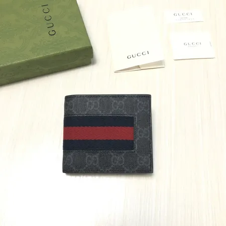 グッチ 折り財布