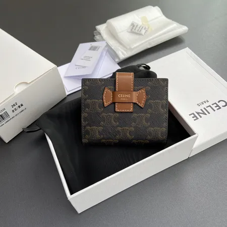 セリーヌ 折り財布