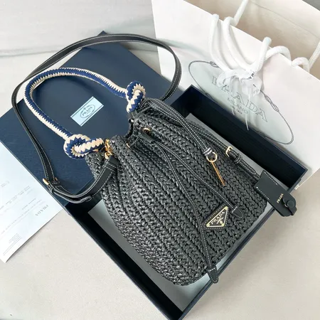 プラダ キーケース