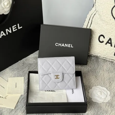 シャネル 折り財布