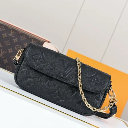 ルイヴィトン キーケース