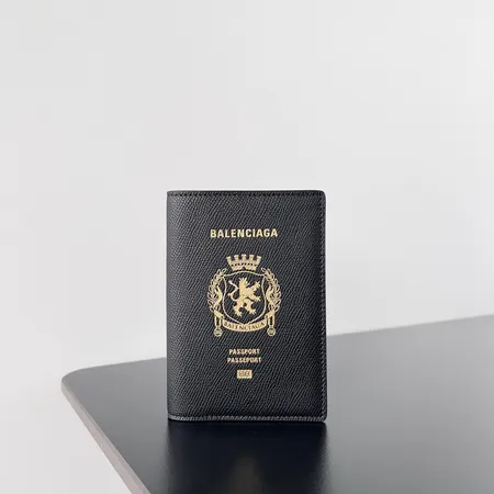 バレンシアガ 長財布