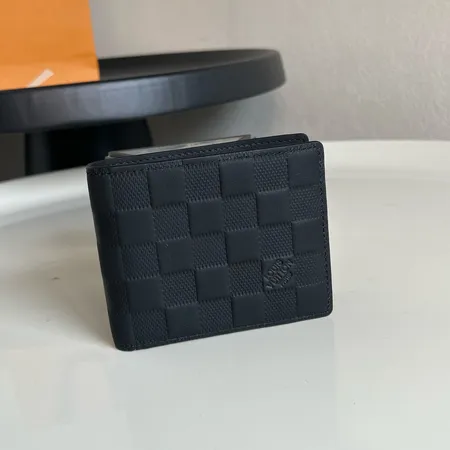 ルイヴィトン 折り財布