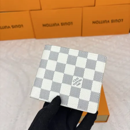 ルイヴィトン 折り財布