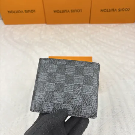 ルイヴィトン 折り財布