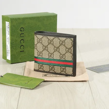 グッチ 折り財布