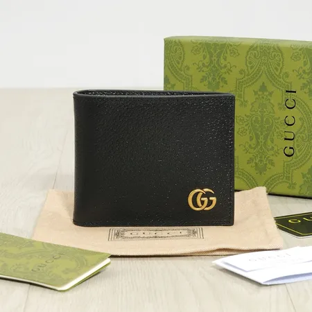 グッチ 折り財布