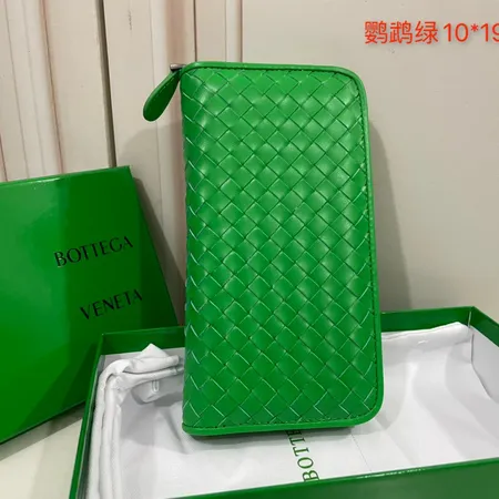ボッテガ ヴェネタ 長財布