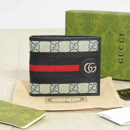 グッチ 折り財布