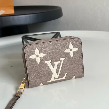 ルイヴィトン 名刺入れ