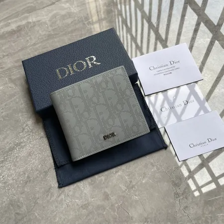 ディオール 折り財布