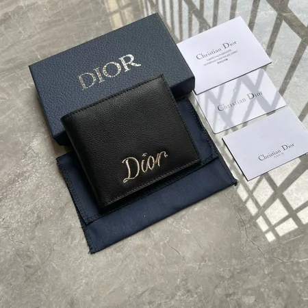 ディオール 折り財布