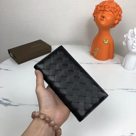 ボッテガ ヴェネタ 長財布