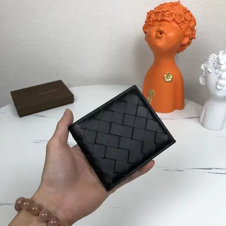 ボッテガ ヴェネタ 折り財布