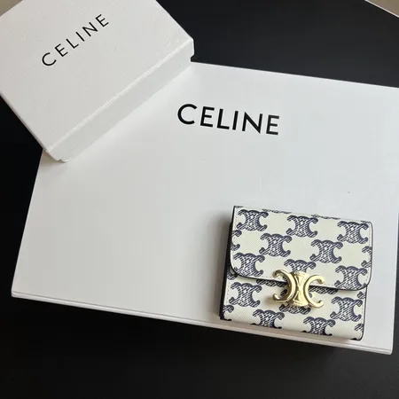 セリーヌ 折り財布