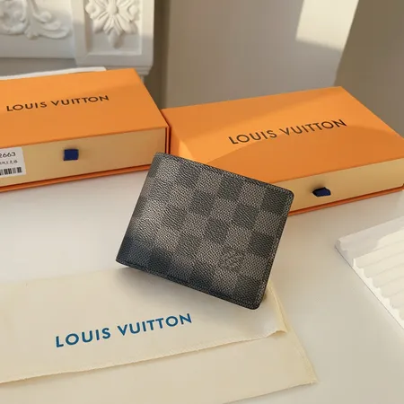 ルイヴィトン 折り財布