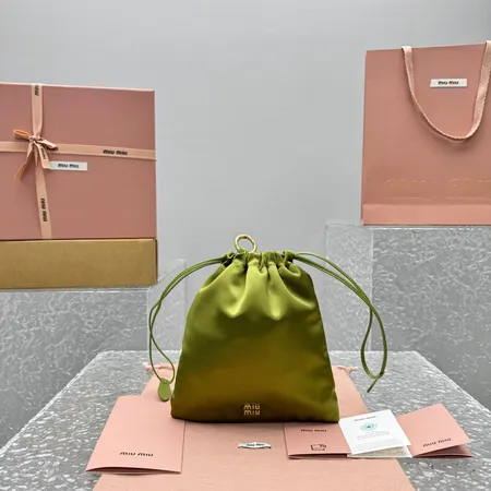 ミュウミュウ キーケース