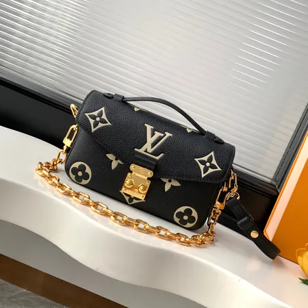 ルイヴィトン キーケース