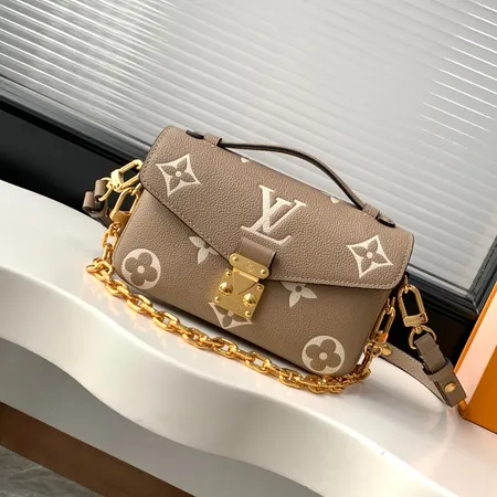 ルイヴィトン キーケース