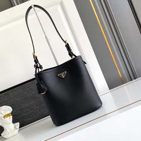 プラダ キーケース