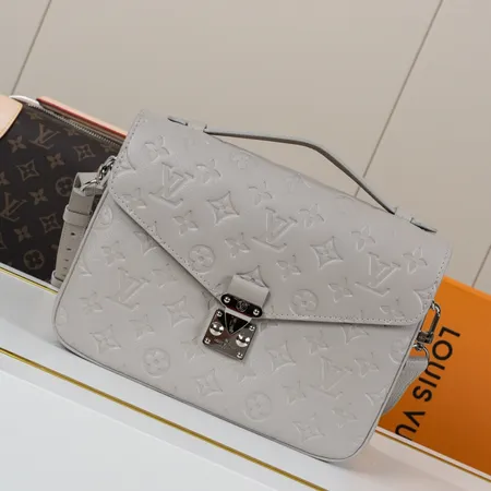 ルイヴィトン キーケース