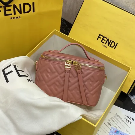 フェンディ キーケース