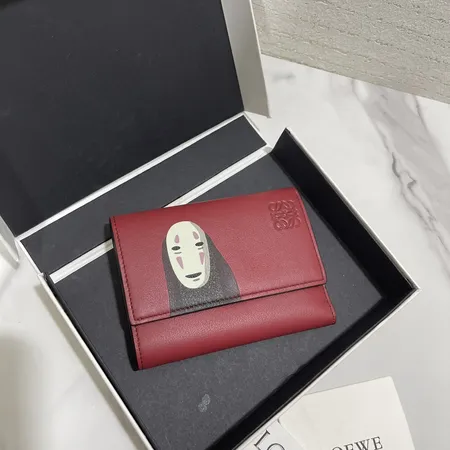 ロエベ 折り財布