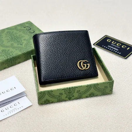 グッチ 折り財布