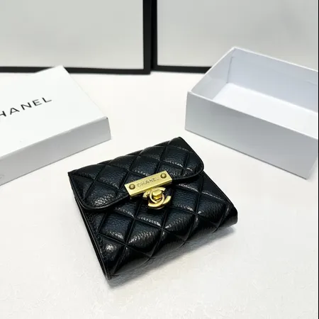 シャネル 折り財布