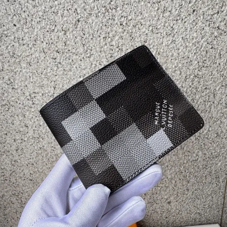 ルイヴィトン 折り財布