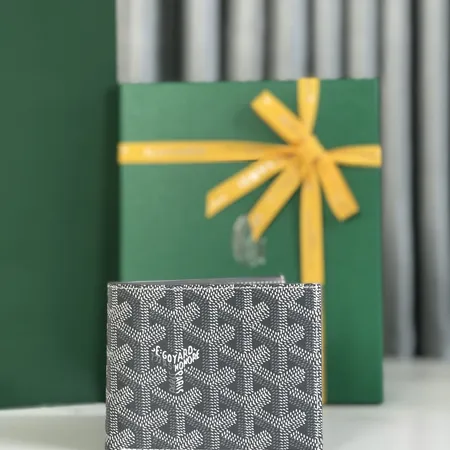 ゴヤール 折り財布