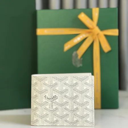 ゴヤール 折り財布