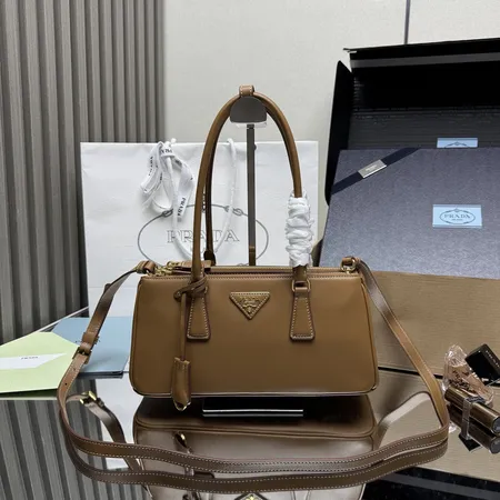 プラダ キーケース