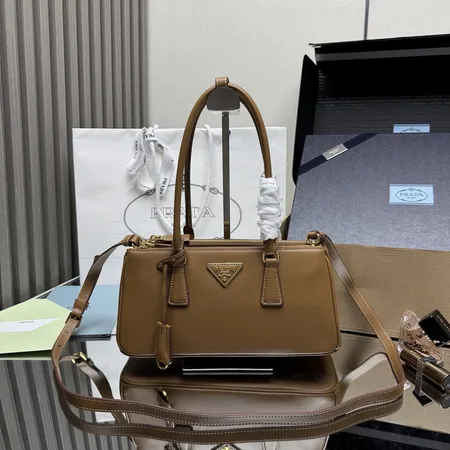 プラダ キーケース