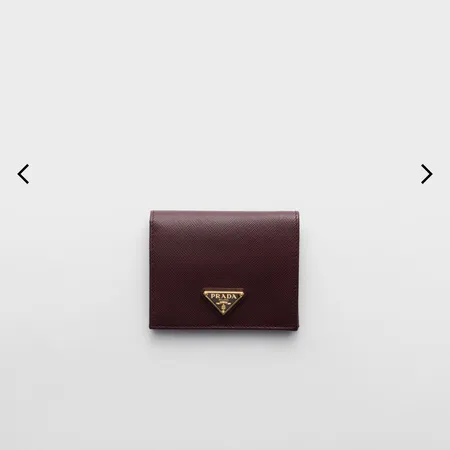 プラダ 折り財布