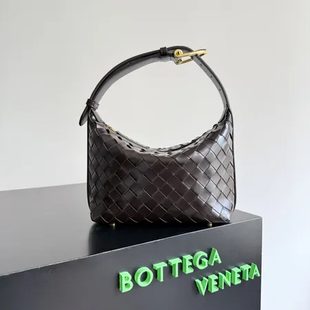 ボッテガ ヴェネタ キーケース