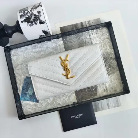 イブサンローラン 長財布