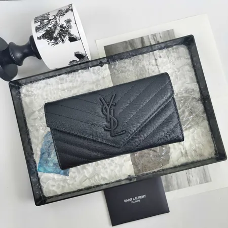 イブサンローラン 長財布