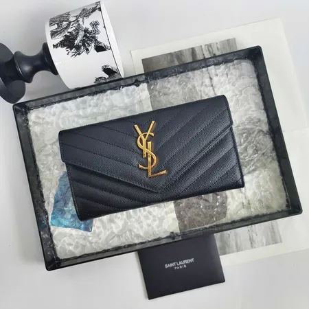 イブサンローラン 長財布