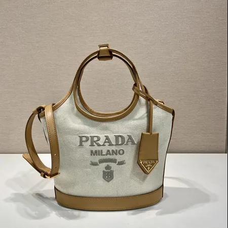 プラダ キーケース