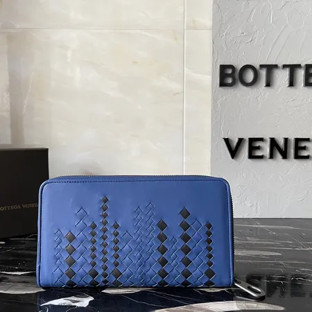 ボッテガ ヴェネタ 長財布