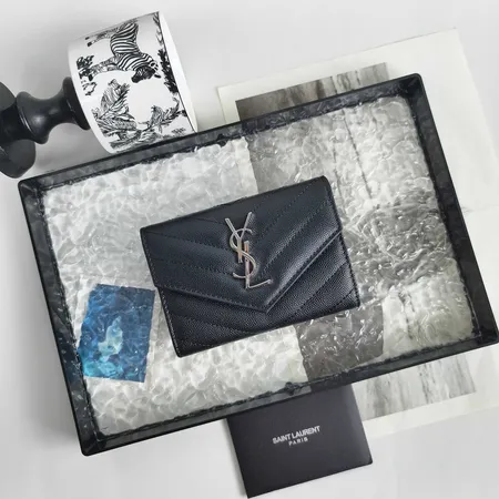 イブサンローラン 折り財布