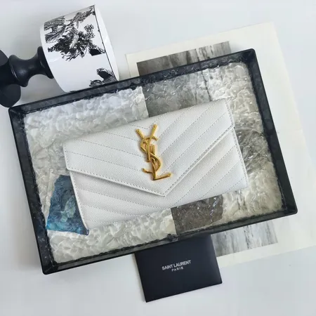 イブサンローラン 長財布